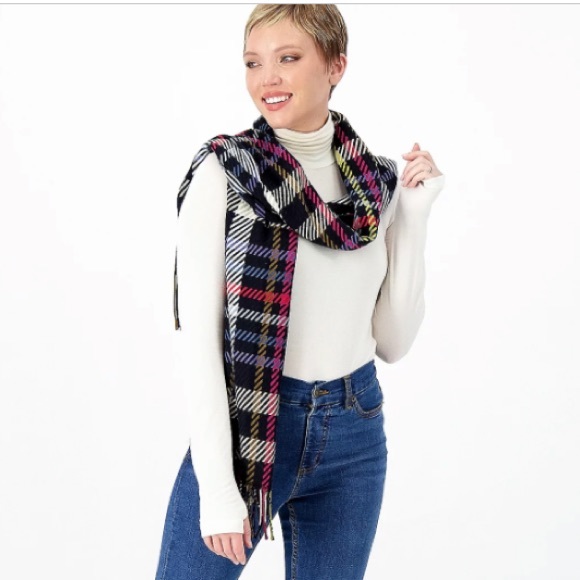 ISAAC MIZRAHI LIVE! Luxe Italian Scarf with Fringe Hem In Navy - Picture 1 of 8